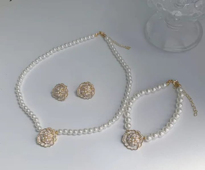 Elegant Flower Design Pearl Stone Set  / Necklace/ Earrings /Braclet   For Women Jewelry - white